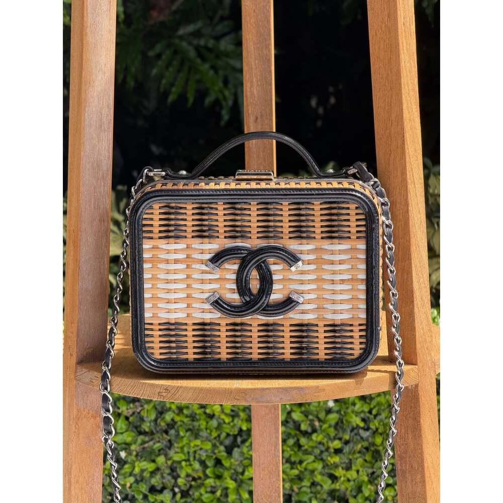 Chanel - Rattan CC Vanity Case - Picture 2 of 9